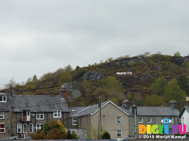 FZ014800 Machynlleth 'Hollywood' sign